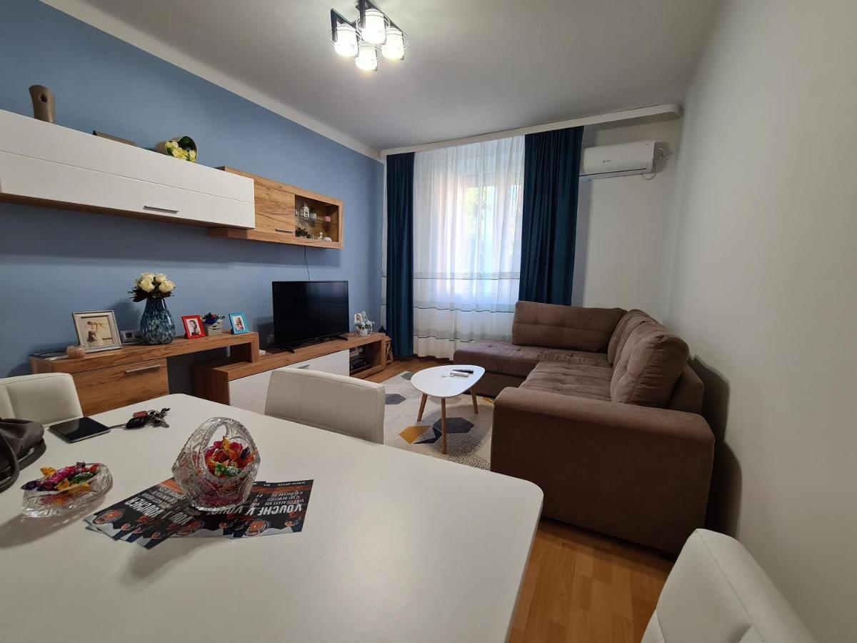 Best Apartment Hunedoara Eksteriør bilde